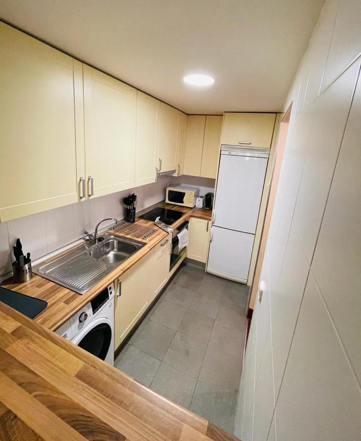 Apartamento Lola2 โบลตาญญา ภายนอก รูปภาพ